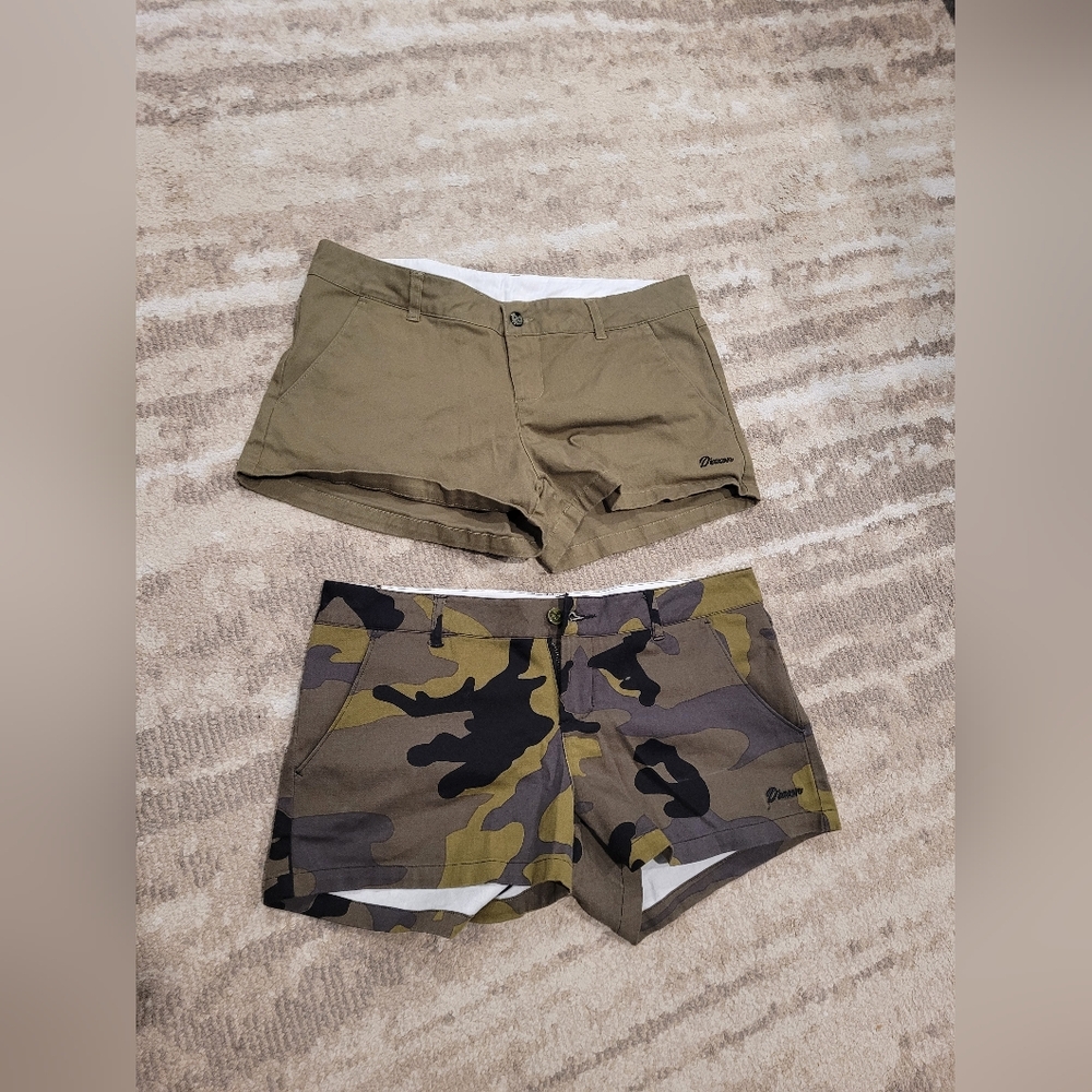 Pair of women's DIXON shorts size 5 green and camo